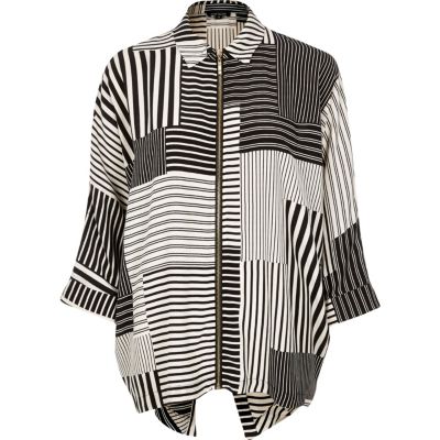 Black stripe print zip shirt